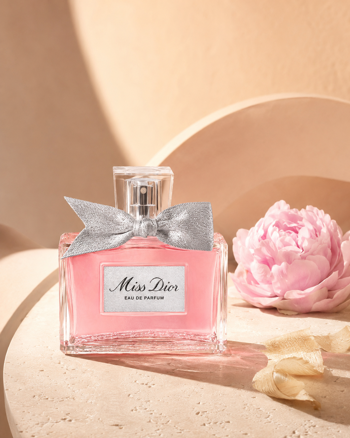 Miss Dior Eau de Parfum - صورة حملة عطرية: 06 apricot peony studio