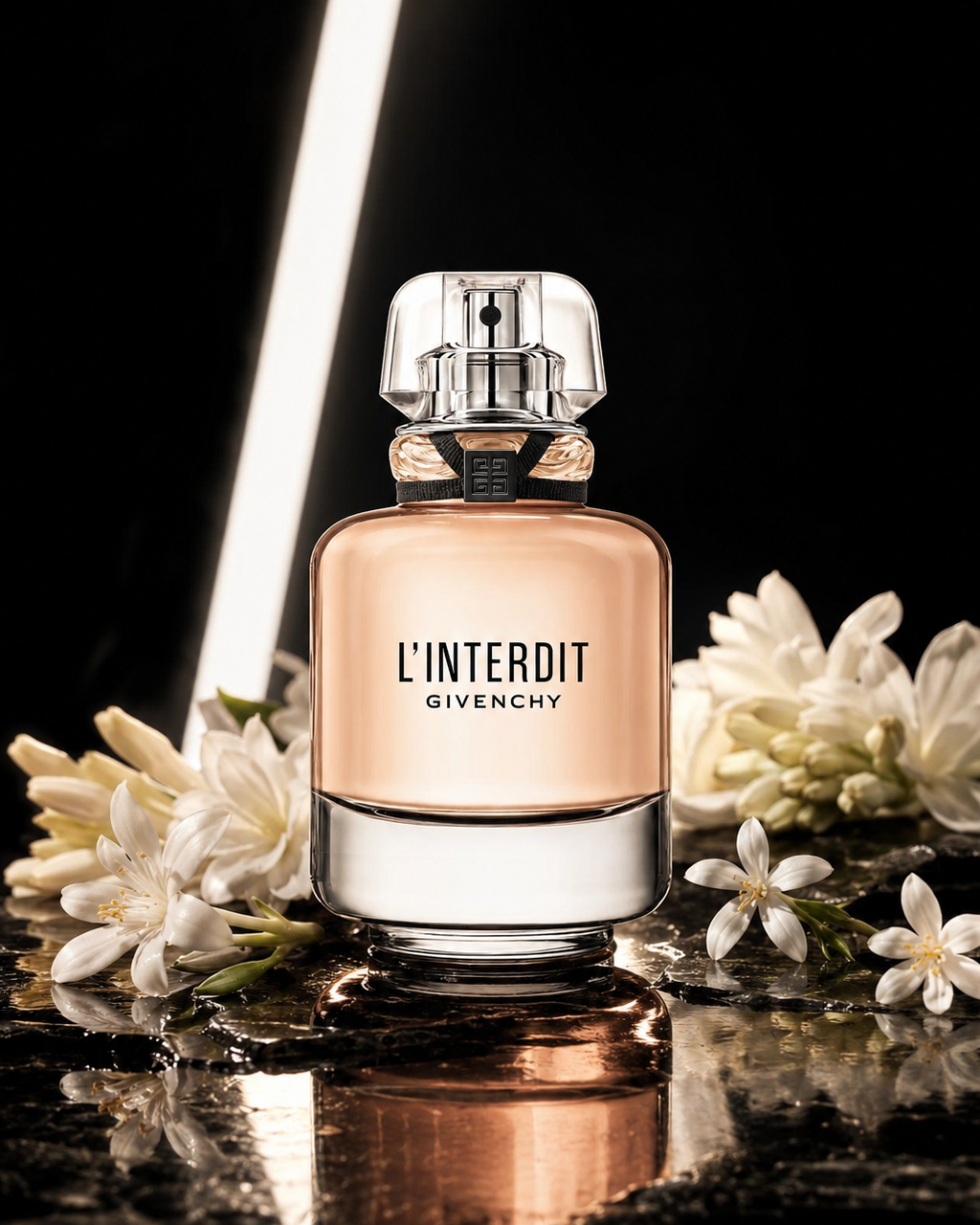 Givenchy L’Interdit Eau de Parfum - صورة حملة عطرية: 02 campaign forbidden white flowers
