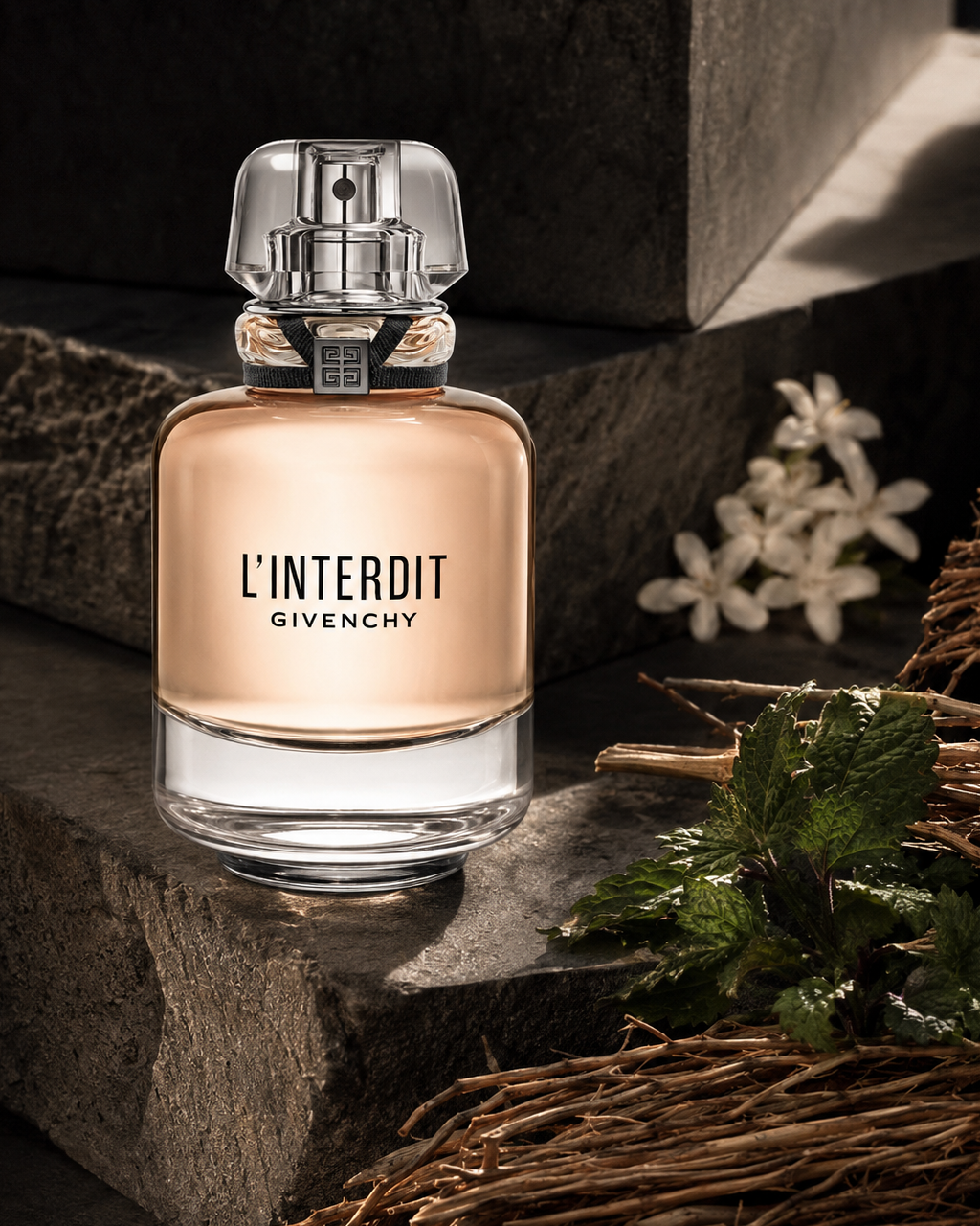 Givenchy L’Interdit Eau de Parfum - صورة حملة عطرية: 07 campaign vetiver geometry