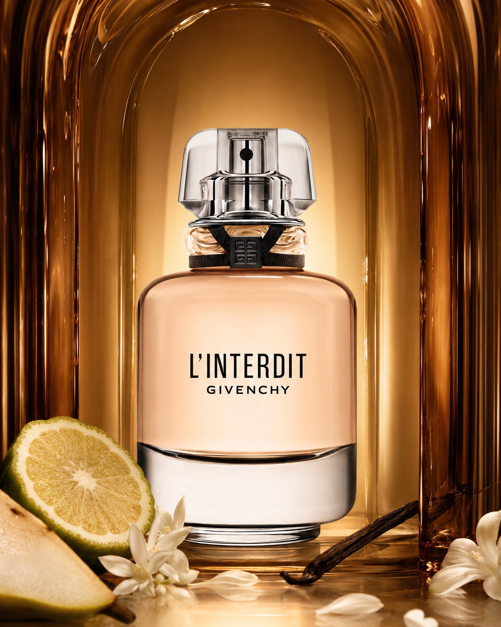 Givenchy L’Interdit Eau de Parfum - صورة حملة عطرية: 08 campaign amber glass chamber