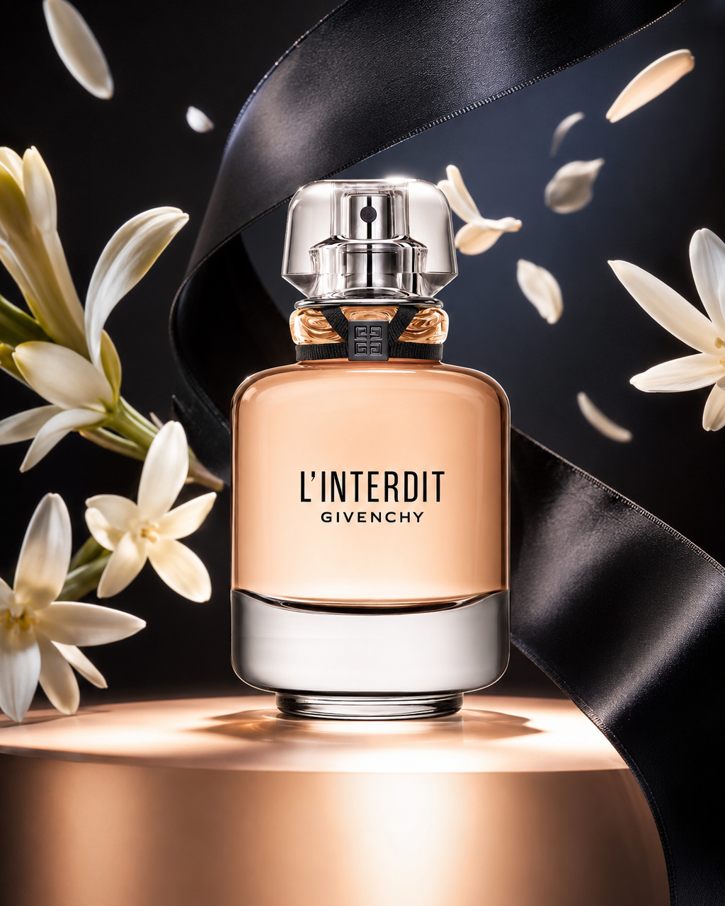 Givenchy L’Interdit Eau de Parfum - صورة حملة عطرية: 09 campaign couture ribbon wind