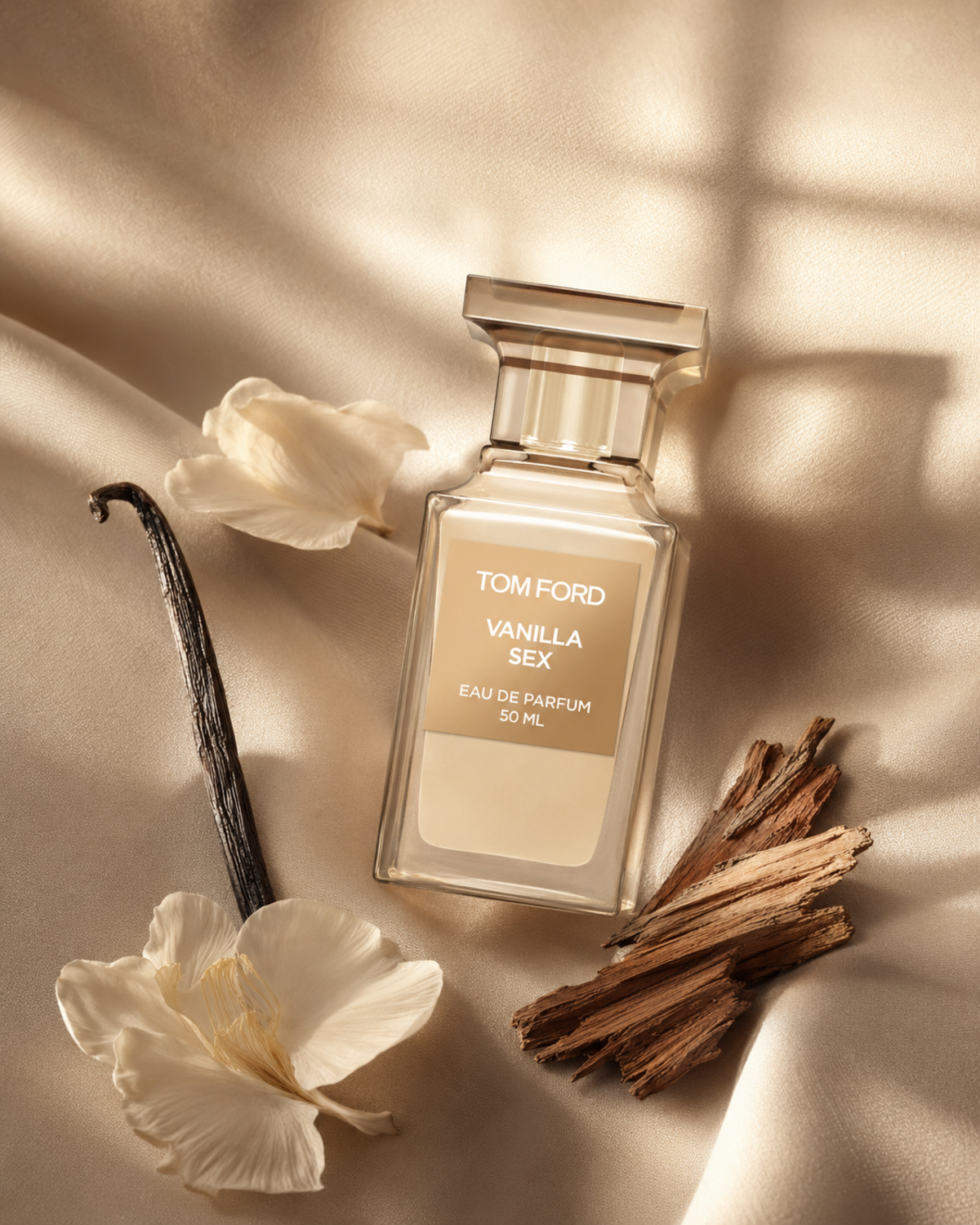 Tom Ford Vanilla Sex Eau de Parfum - صورة حملة عطرية: 05 campaign champagne silk flatlay